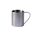 The Famous Grouse, Fisher-kollektionen. Mugg i rostfritt stål med handtag och graverad logotyp.